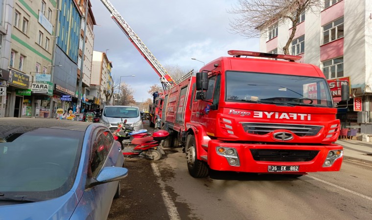 Karsta baca yangını söndürüldü