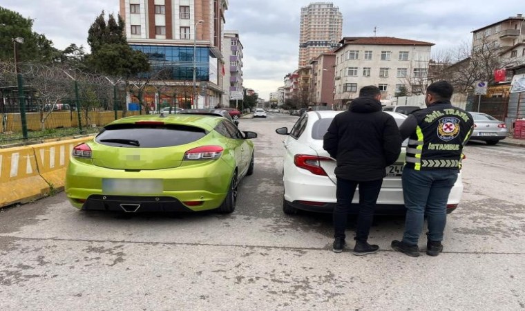 Kartalda makas pahalıya patladı: Trafikten men edildi