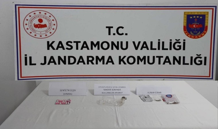 Kastamonuda uyuşturucu ile yakalanan 3 kişi gözaltına alındı