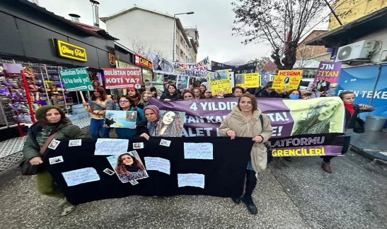 Kayıp Gülistan’ın annesi: 4 yıldır her gün sabah akşam balkona çıkıp kızımı gözlüyorum (2)