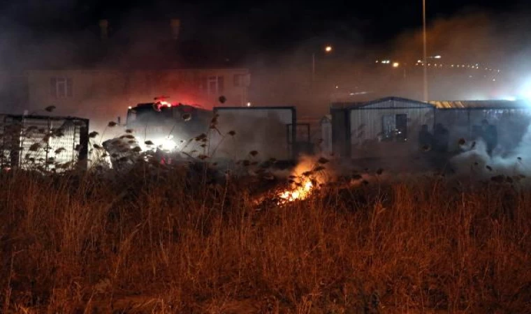 Kayseri’de, hurdacılar sitesinde çıkan yangın korkuttu