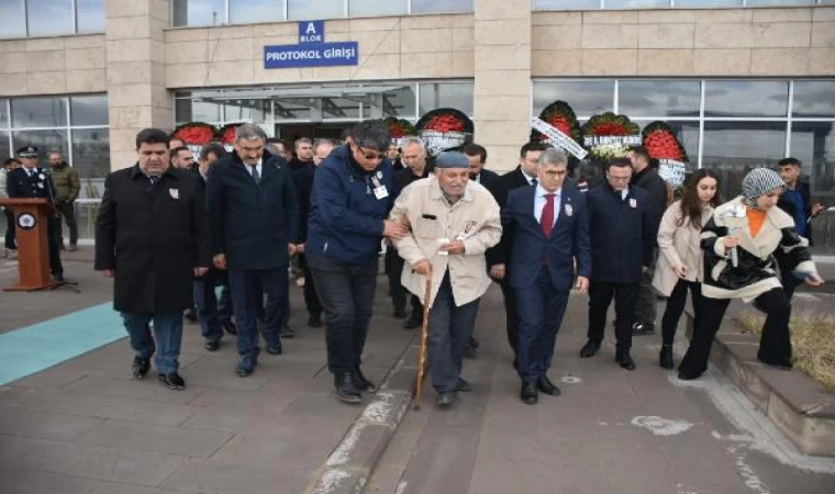 Kazada ölen polis memuru için tören