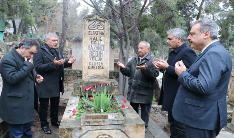 Kazancı Bedih kabri başında dualarla anıldı