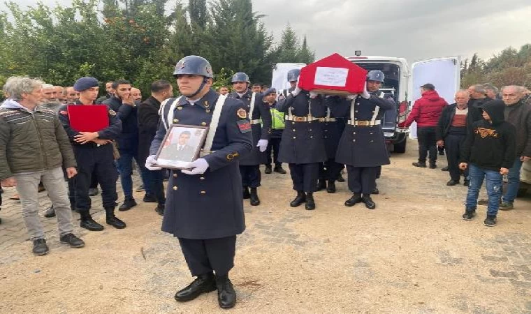 Kazara kendini vuran uzman çavuş, toprağa verildi