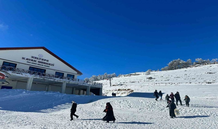 Keltepe Kayak Merkezi yılın ilk ziyaretçilerini ağırladı