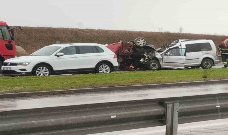 Kırklarelinde feci kaza: 2 ölü, 1 yaralı