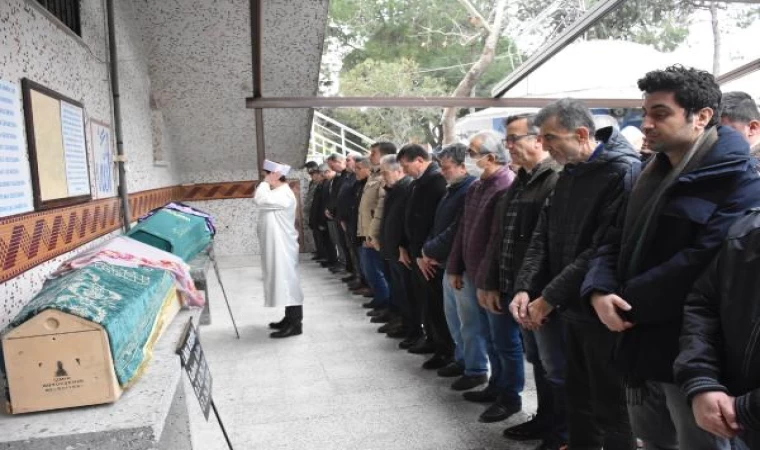 Kızını ve kayınvalidesini öldüren öğretim görevlisi, eşini vurmadan önce yüzüne kezzap atmış (2)