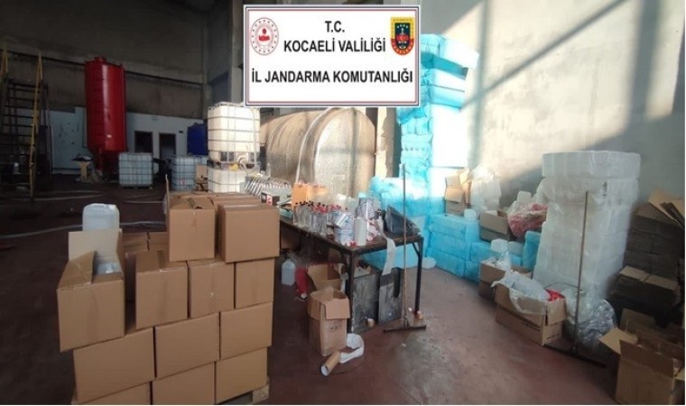 Kocaelide 16 ton 990 litre etil alkol ele geçirildi