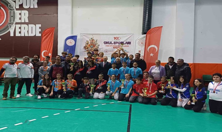 Köyceğizde Floor Curlinge Toparlar Ortaokulu damga vurdu