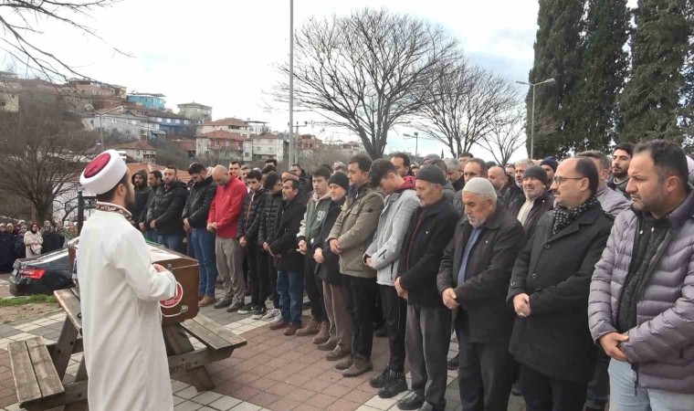 Küçük Zeynep gözyaşları içinde toprağa verildi