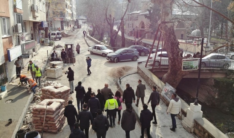 Kumludere Caddesinde hummalı çalışma