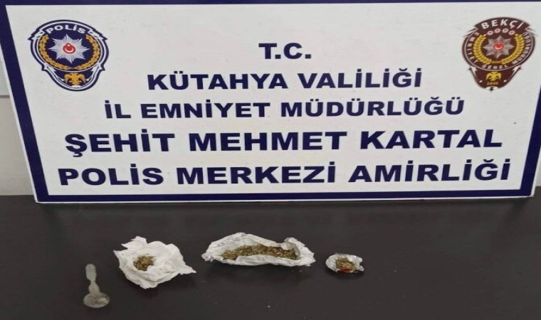 Kütahyada bekçiler 2 şahsın üzerinde uyuşturucu ele geçirdi