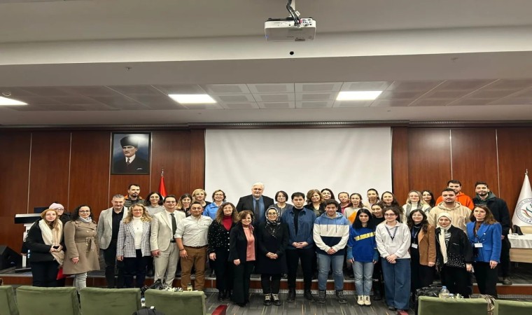 Kütahyada Olgular Eşliğinde Sağlık Bakımı İlişkili Enfeksiyonlara Yaklaşım konulu konferans