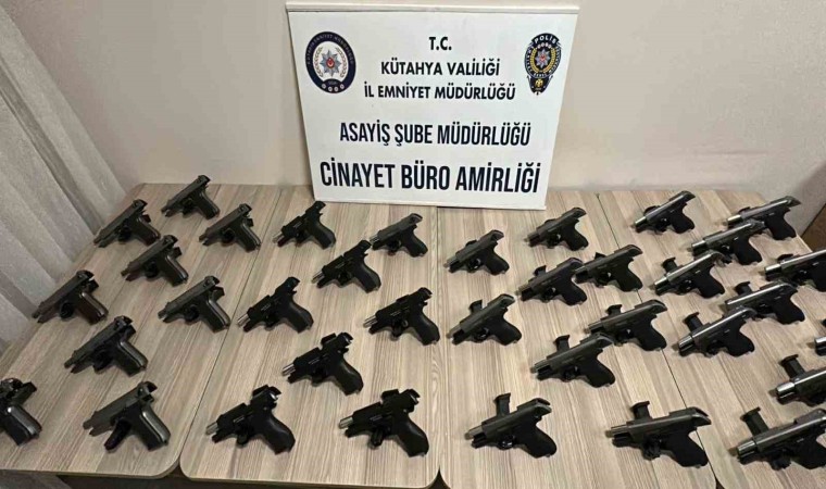 Kütahyada silah taciri 37 kurusıkı tabanca ile yakalandı