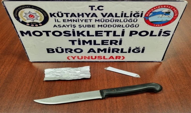 Kütahyada Yunus Timleri bir kişinin üzerinde uyuşturucu madde ele geçirdi