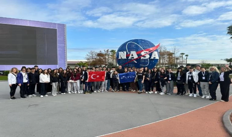 Lise öğrencileri NASA’yı ziyaret etti; Alper Gezeravcı’nın uzay yolculuğuna tanık oldu