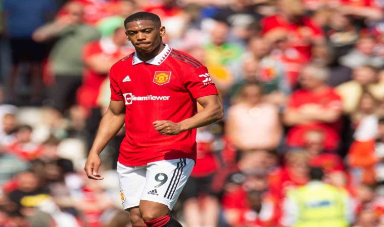 Manchester Unitedda Anthony Martial, yaklaşık 10 hafta sahalardan uzak kalacak