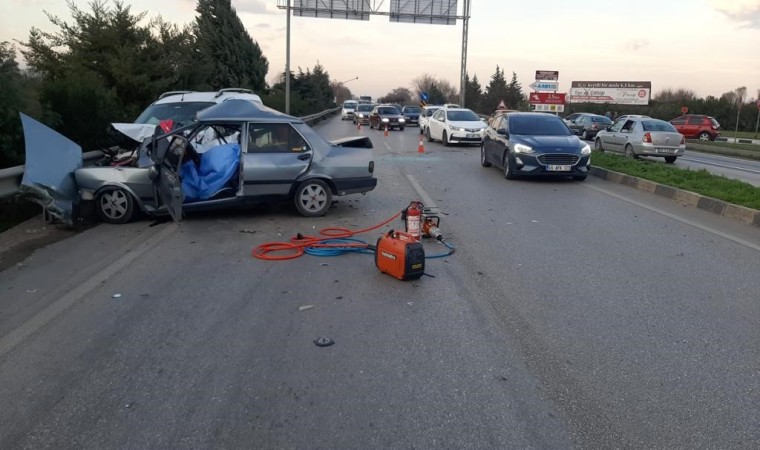 Manisada feci kaza: 2 ölü, 1 yaralı