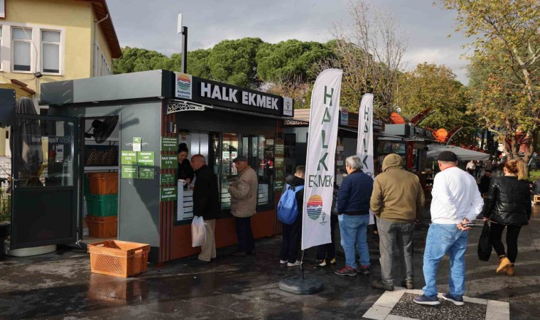 Marmariste vatandaşlar halk ekmeğe yoğun ilgi gösteriyor