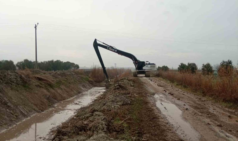 MASKİden Saruhan Mahallesinde 3.5 kilometrelik dere temizliği