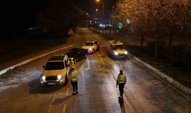 Milas Emniyet Müdürlüğü yılbaşı gecesi kuş uçurtmadı