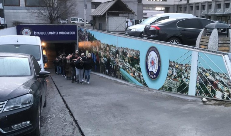 Mossada çalışan ajanlar sağlık kontrolü için hastaneye götürüldü