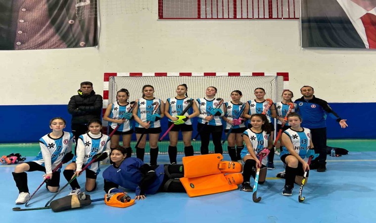 Muğla İl Karması U16 Kızlar Hokeyde galip geldi