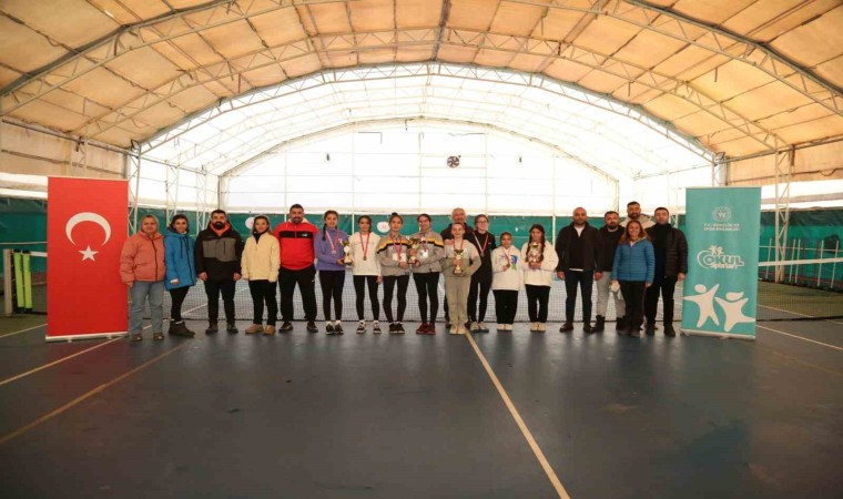 Muğlada okul sporları yıldızlar tenis il birincisi belli oldu