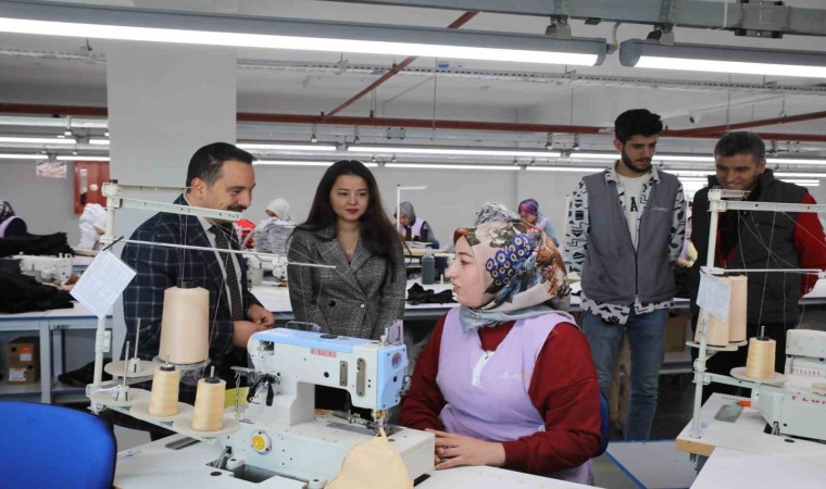 Muradiyede kadın istihdamına yönelik tekstil fabrikası