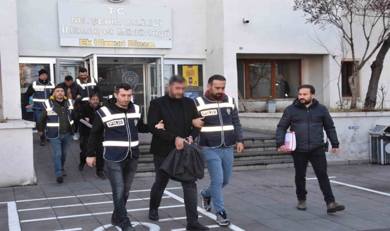 Nevşehirde sazan sarmalı operasyonu: 5 gözaltı