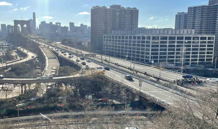 New Yorktaki Yahudiler Gazzede ateşkes çağrısıyla Holland Tünelini trafiğe kapattı