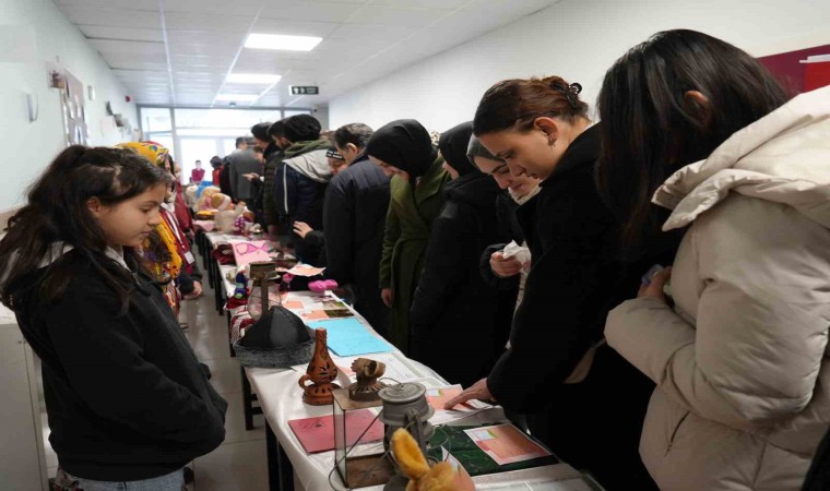 Öğrencilerin eski eşyaları sergisi tarihe yolculuk yaptırdı