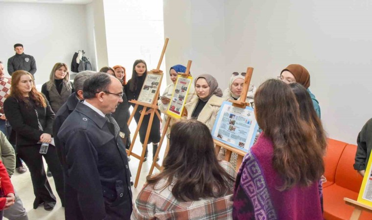 Öğrencilerin sergisi yeni döneme ışık oldu