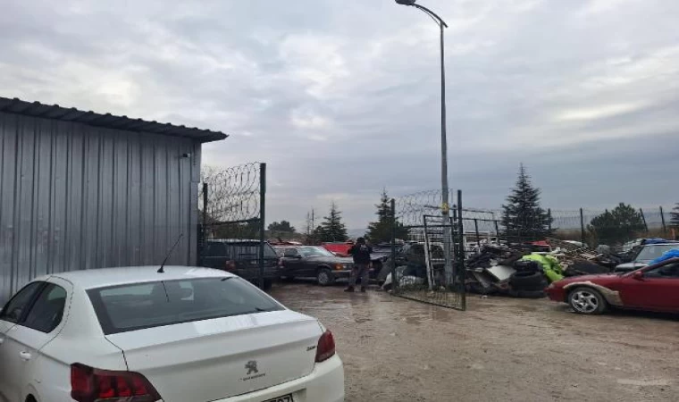 Ortağı olduğu oto tamirhanesini kundakladı; 2 dükkan ve 10 araç yandı