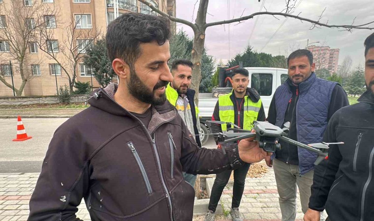 (Özel) Yol kenarında dron buldu, sahibini her yerde arıyor