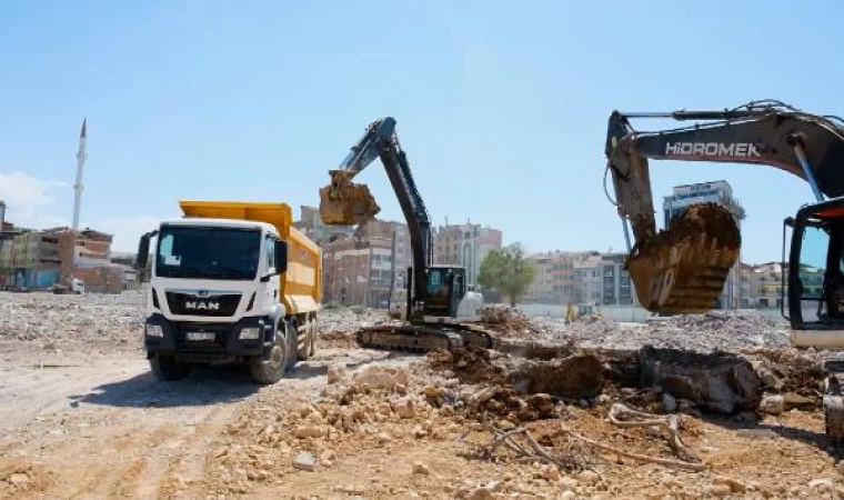 Özhaseki: Malatya’da konut ve iş yerlerini en kısa zamanda teslim edeceğiz