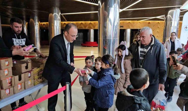 Pamukkale Belediyesinin sömestri sürprizine çocuklar akın etti