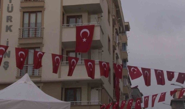 Pençe-Kilit Harekatında şehit düşen Ahmet Köroğlunun akrabası: Aynı aileden ikinci şehidimiz