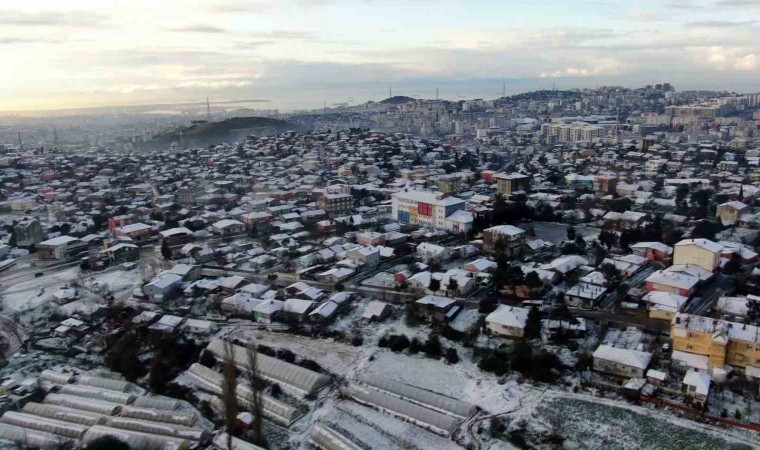 Pendikte kartpostallık kar manzarası havadan görüntülendi