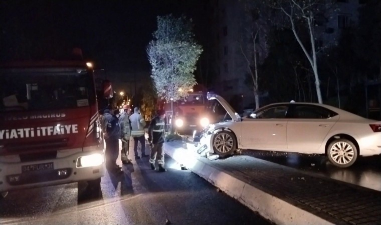 Pendikte kaza yapan sürücü olay yerinden kaçtı