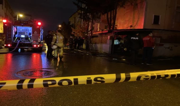 Pendik’te, yakın noktalarda bulunan doğal gaz kutusu ile otomobilde eş zamanlı yangın 