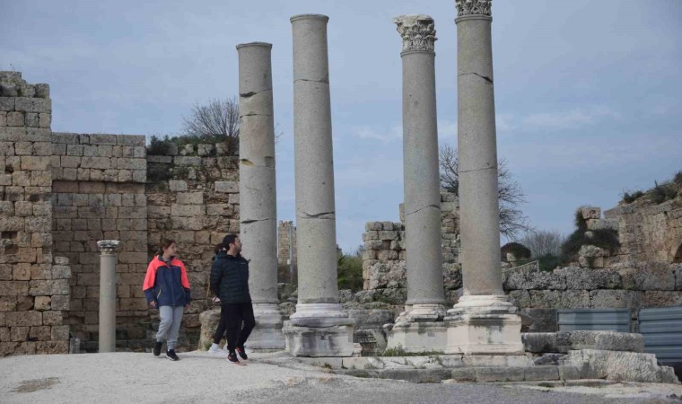 Perge Antik Kentinin ziyaretçi sayısı 2023 yılında yüzde 15 arttı