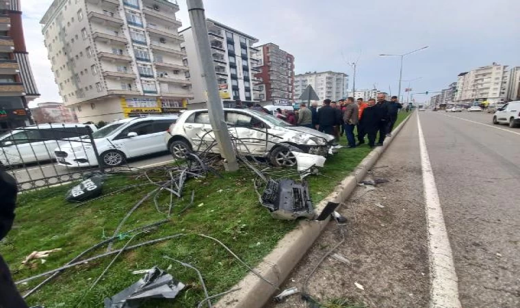 Refüje çıkan otomobilin sürücüsü yaralandı