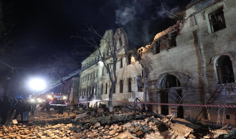 Rusya Harkovda yerleşim bölgesini vurdu: 17 yaralı