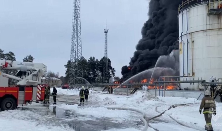 Rusya, Ukraynaya ait dronu düşürdü: Petrol tesisinde yangın çıktı