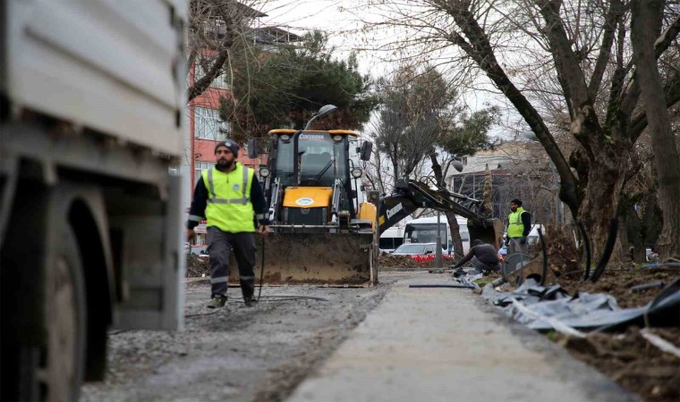 Sakaryanın kalbindeki en eski cadde, yeni yaşam alanına dönüşüyor