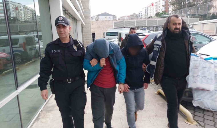 Samsunda araçlardan mazot çalan 2 kişi devriye gezen polisin dikkati sayesinde yakalandı