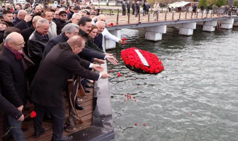 Samsun’da mübadelenin yıl dönümünde denize çelenk bırakıldı