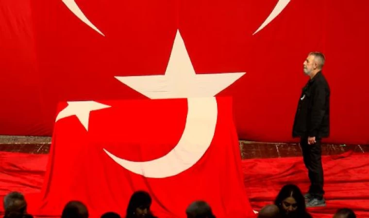 Sanatçı Ayla Algan için Muhsin Ertuğrul Sahnesi’nde tören düzenlendi 