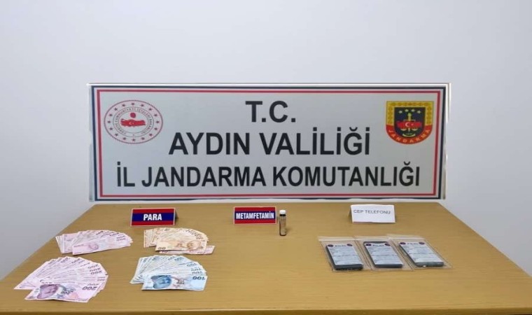 Sökede durdurulan araçta uyuşturucu ve para ele geçirildi